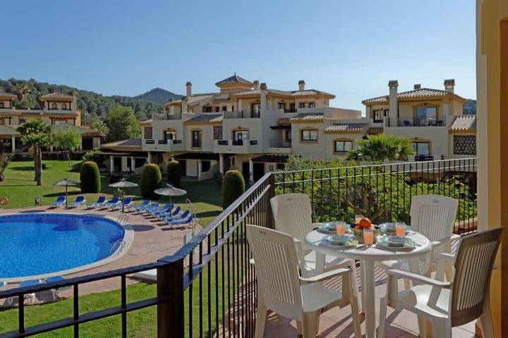 Apartamento entero, Apartamento de vacaciones para 6 personas con jardín in Atamaría, Cartagena