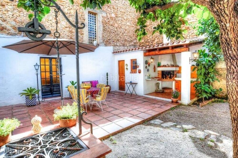 Wonderful 3-bedroom house with garden and Bbq,  in Sant Feliu de Guíxols in Sant Feliu de Guíxols, Costa Brava