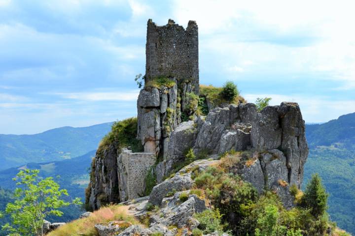 Appartement de vacances pour 13 personnes, avec jardin, adapté aux familles en Ardèche
