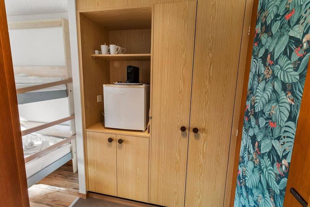 Ganze Wohnung, Charmante chambre paisible près du lac de Neuchâtel in Delley-Portalban, Murtensee & Estavayer-le-Lac Region