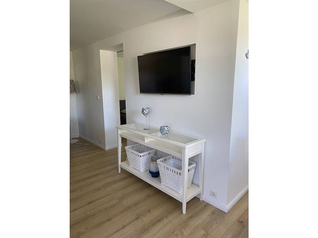 Ferienwohnung mit 1 Schlafzimmer in Kluis, Rügen