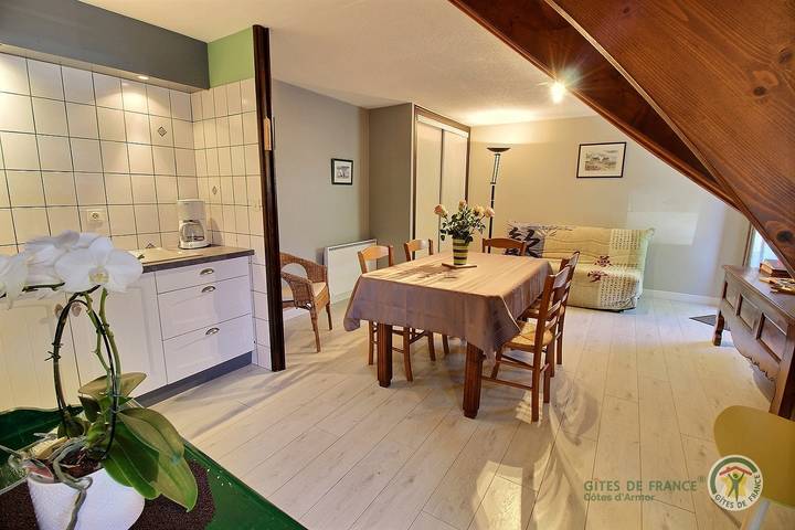 Gîte pour 3 personnes, avec jardin à Hénanbihen - 4