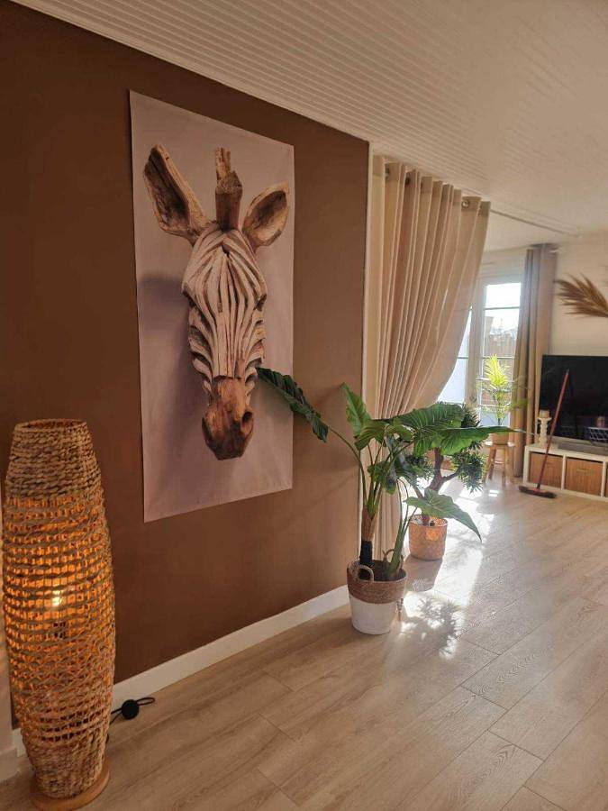 Appartement entier, Le Bananier, Quartier La Chaume avec jardin, plage à 1km, 4 à 5 pers in Les Sables-d'Olonne, Vendée