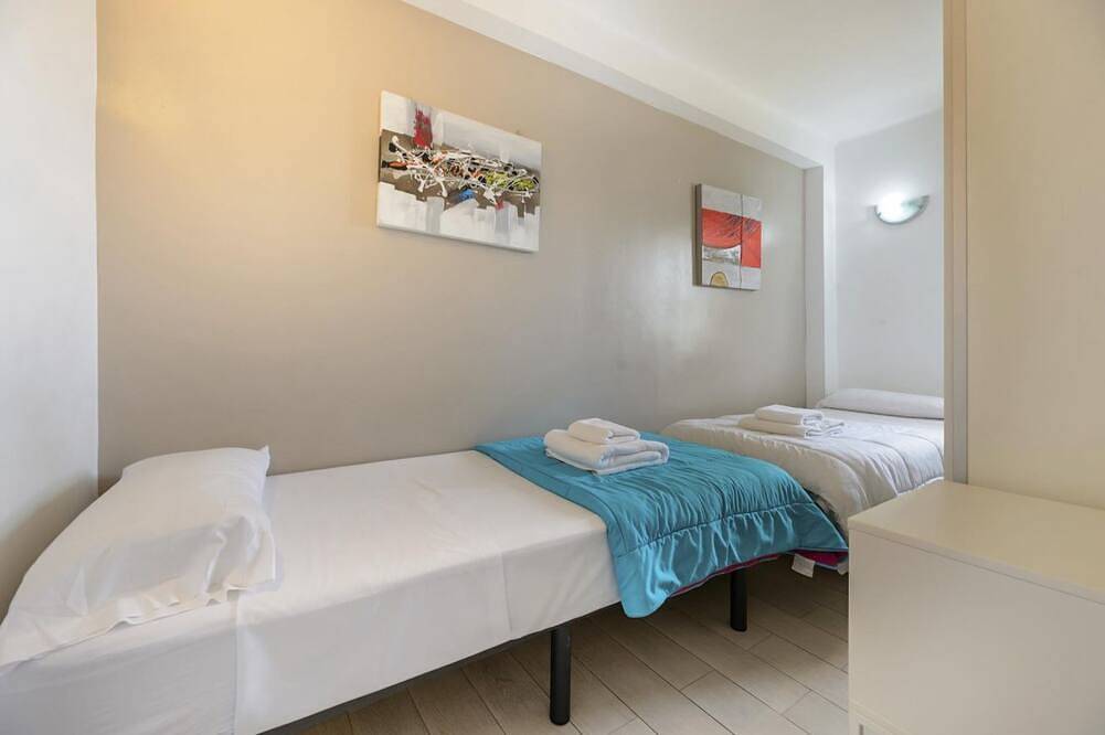 Geheel appartement, Esmeralda apartment in Ibiza!!! 302 in Playa d'en Bossa, Ibiza Stad