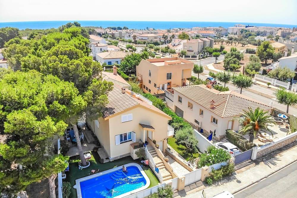 Amelie Villa piscina privada, Bbq y Wifi gratis in Mont-roig del Camp, Costa Dorada