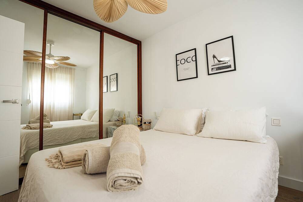 Luxury house with Swimming Pool, Garage and Wifi in Playa de Los Lances, Tarifa