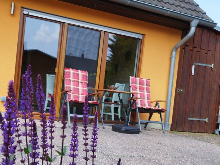 Ferienwohnung für 2 Personen, mit Terrasse und Garten in Röbel-Müritz
