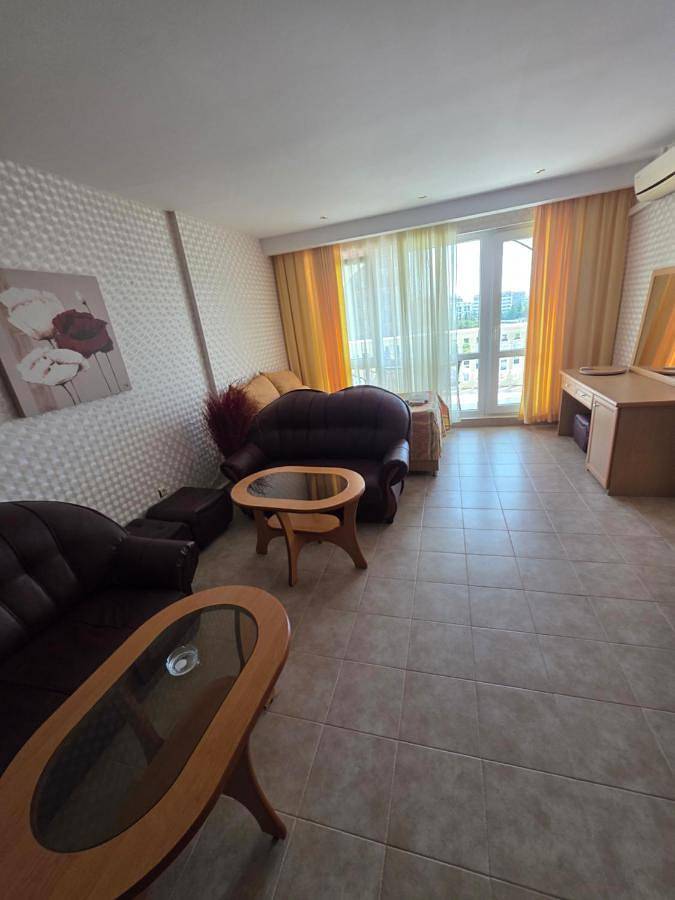 Apartamento para 5 personas, con Balcón y Jacuzzi además de Terraza y Jardín en Sunny Beach