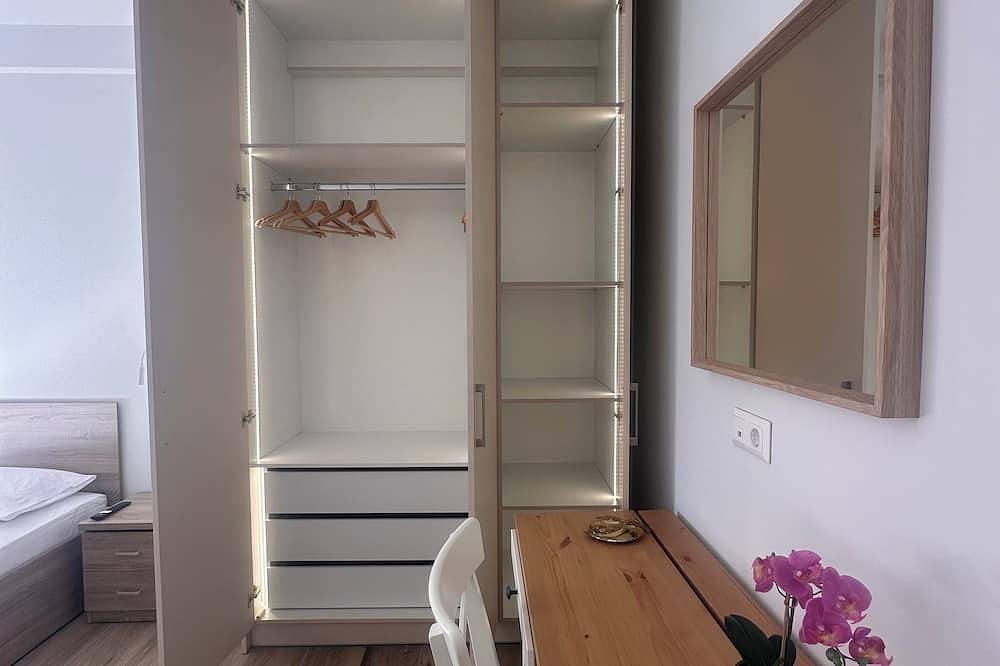 Entire apartment, A+ Lux, Athens center, Syntagma! Work or play. in Central Section of Athens, Athens