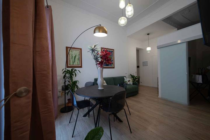Entire holiday apartment, Holiday apartment in the middle of the city  in Castellammare (Palermo), Palermo