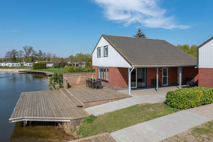 Bungalow pour 10 personnes, avec terrasse et balcon/terrasse aux Pays-Bas