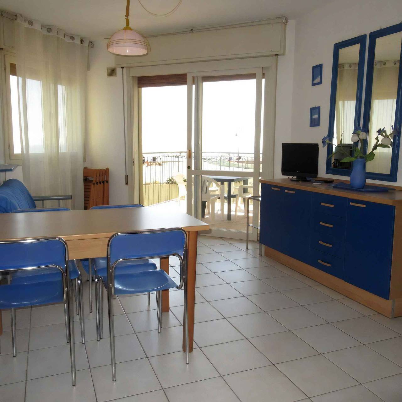 Ganze Ferienwohnung, Ferienwohnung mit Balkon direkt am Strand  in Porto Santa Margherita, Caorle