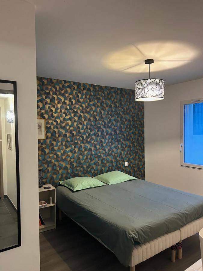 Chambre d’hôte pour 2 personnes, avec jardin ainsi que sauna et vue, animaux acceptés à La Roche-sur-Yon