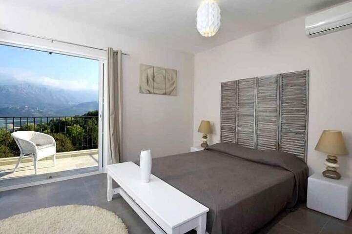 Villa pour 8 personnes, avec jacuzzi et jardin, animaux acceptés à L'Île-Rousse - 2