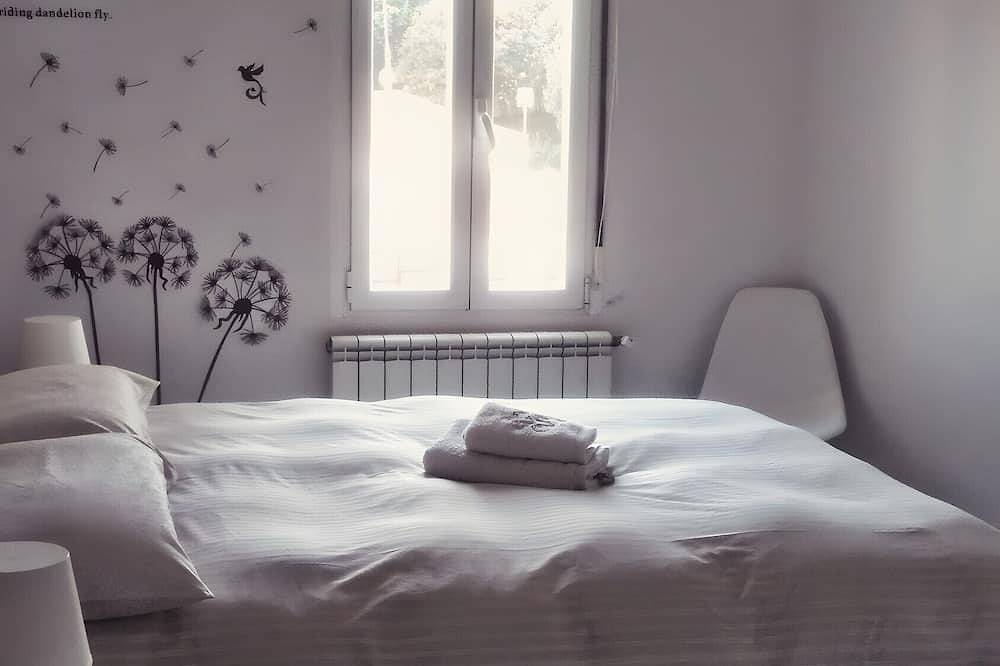 Entire apartment, Apartment 'Loló Vut' with Wi-Fi in Burgos, Burgos Province