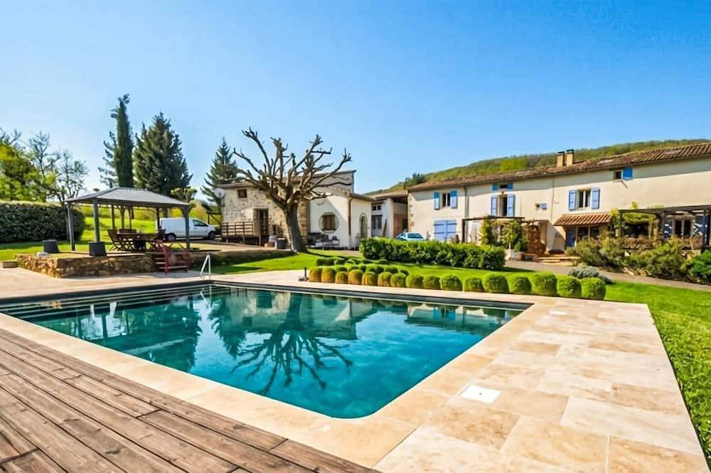 Maison acceptant les animaux domestiques à. in Saint-Benoît, Région de Limoux