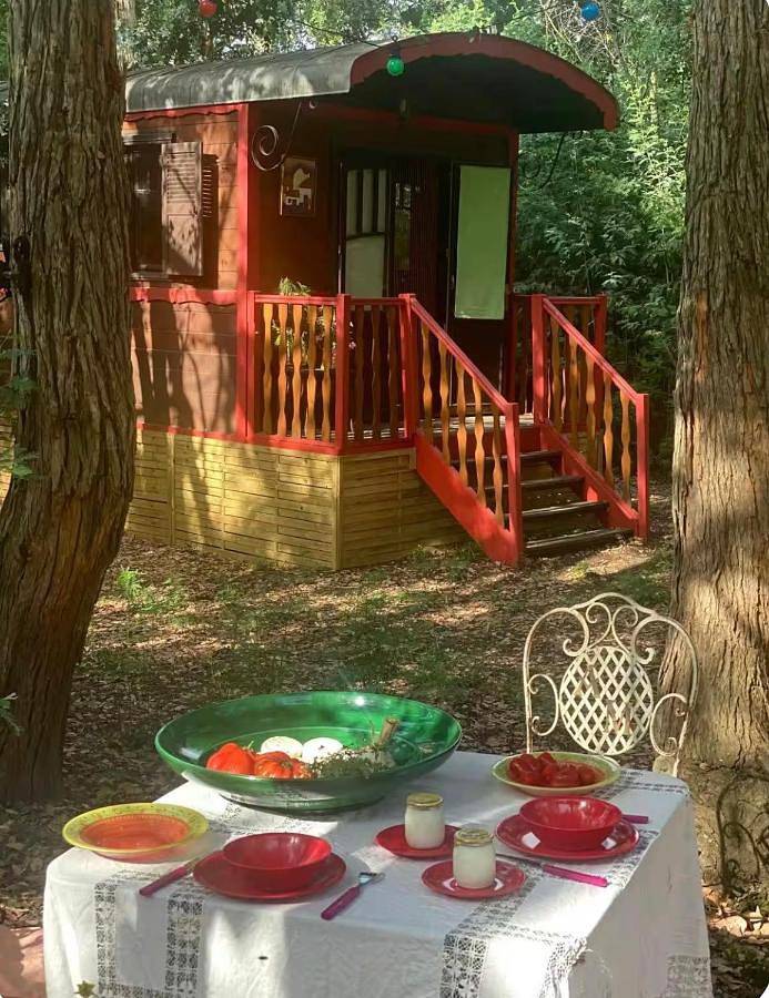 Gîte pour 2 personnes, avec piscine et vue ainsi que terrasse et jardin