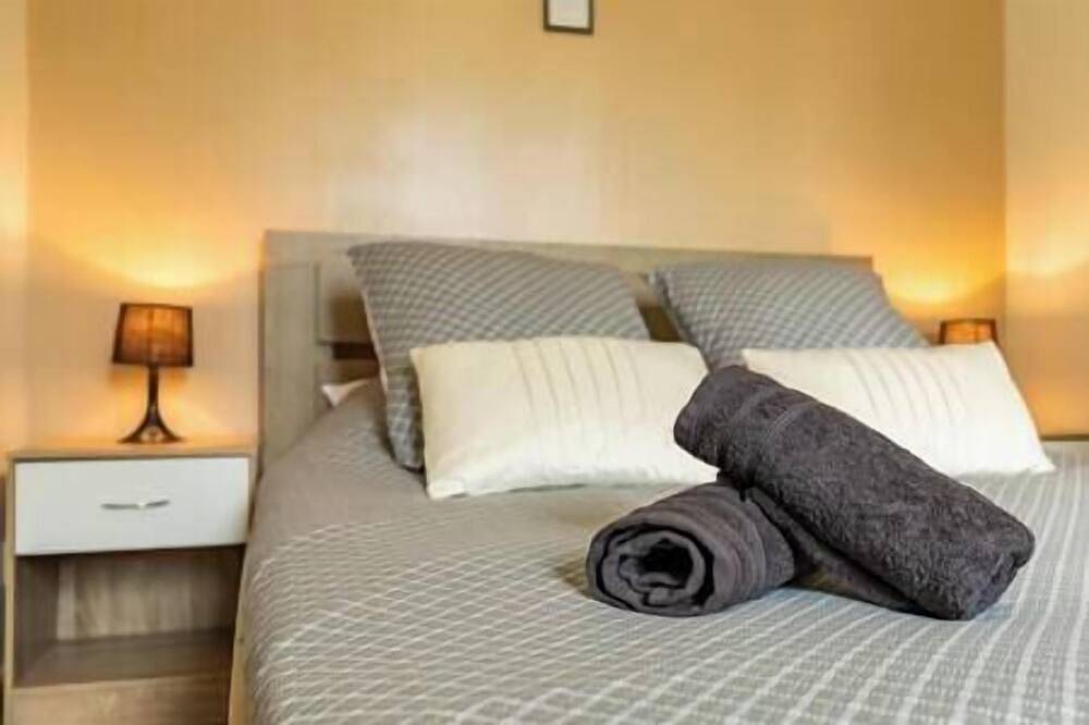 Entire apartment, Le Nid-Lormont : Your getaway in Lormont, Bordeaux region