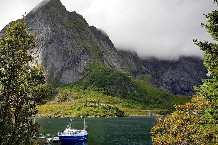 Ferienhaus für 4 Personen, mit Garten und Ausblick sowie Seeblick auf den Lofoten - 2