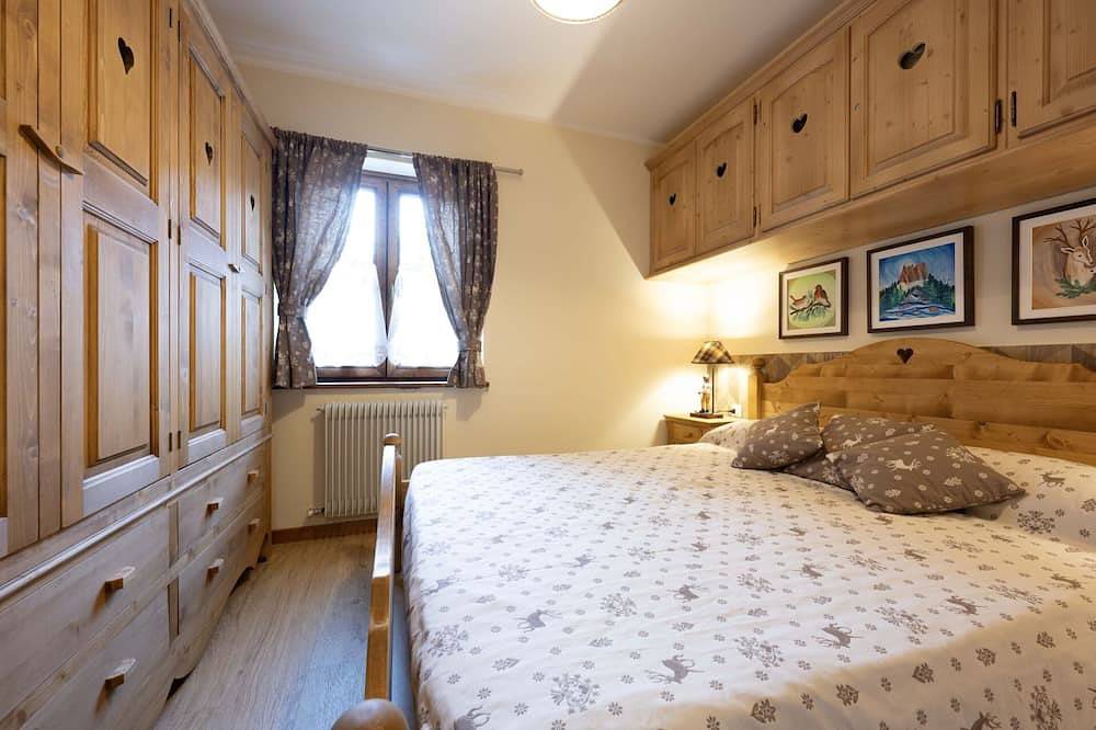 Ganze Wohnung, Nice apartment in the immediate vicinity of cable car in Canazei, Dolomiti Superski