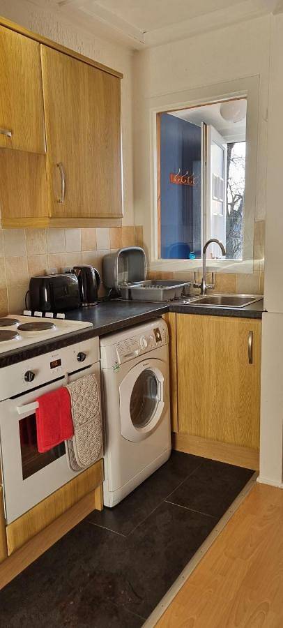 Entire apartment, Brucefield Avenue, Dunfermline in Dunfermline, Fife region