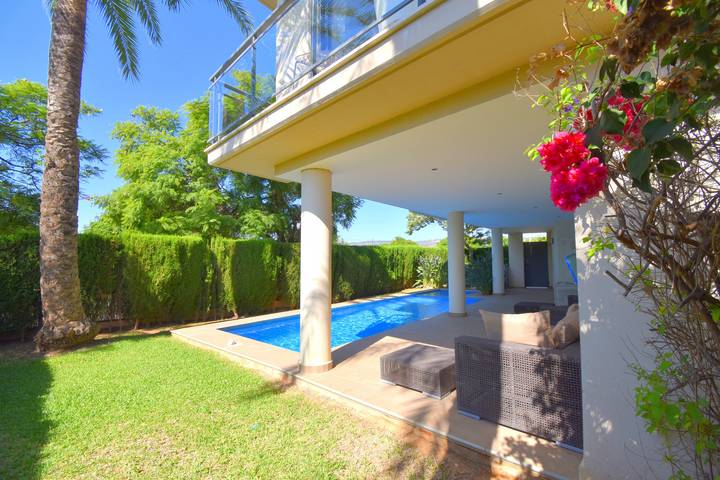 Location de vacances pour 4 personnes, avec bassin pour enfant et balcon à Playa del Arenal