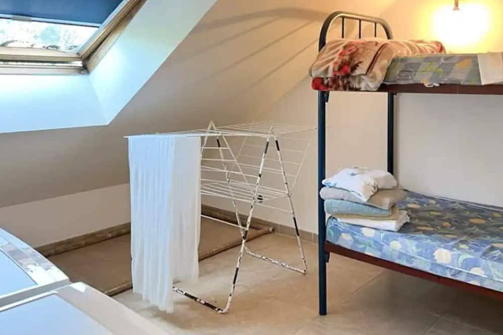 Big Family/Ac/garden/17m>Geneva/walk>center/Tennis in Divonne-les-Bains, Gex