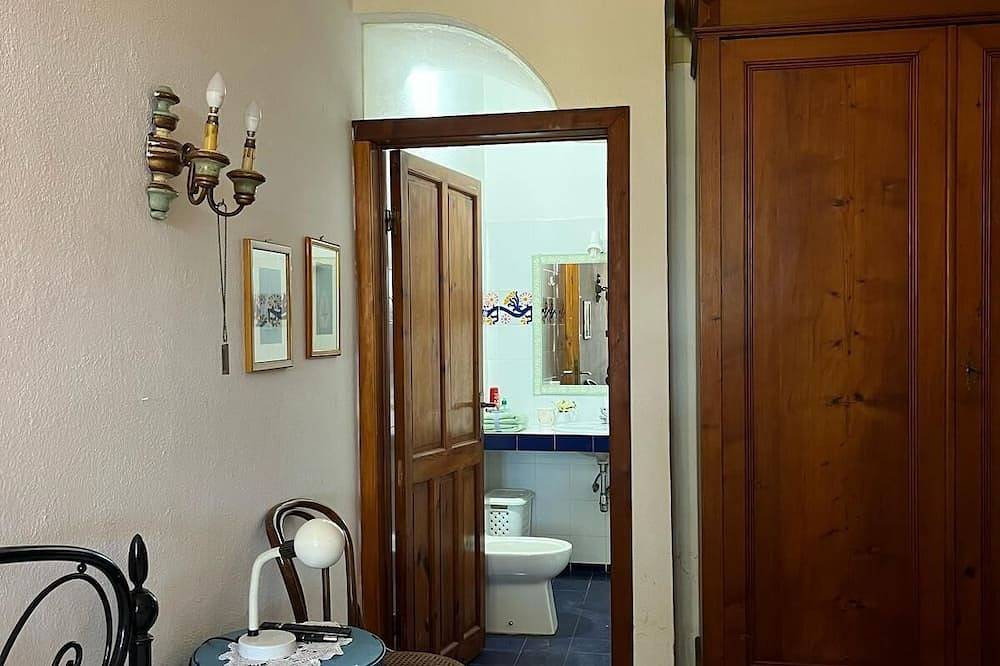 Villa, accesso diretto al mare, con parco esclusivo 2000mq, 3 camere, 2 bagni. in Puntaldia, San Teodoro
