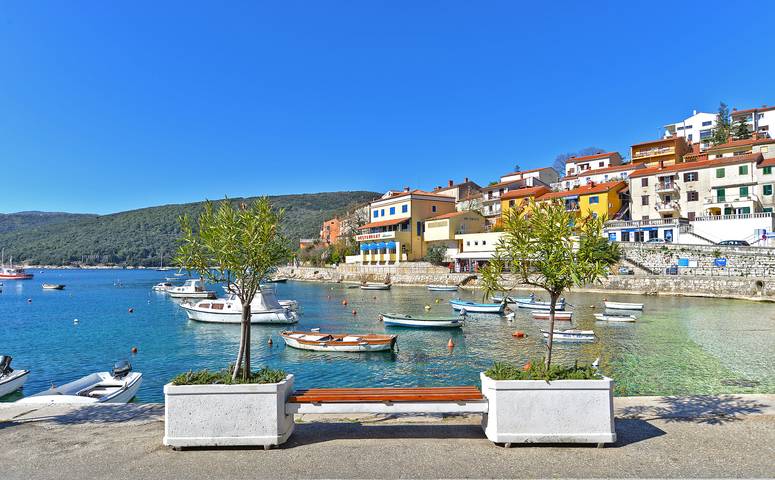 Ganze Wohnung, Ferienwohnung für 4 Personen mit Terrasse in Rabac, Labin-Rabac