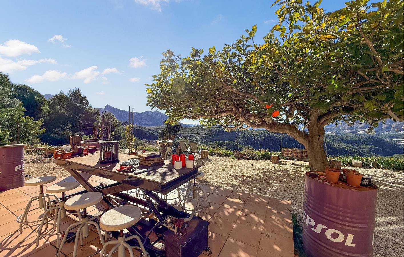Retraite avec vue sur la mer avec WiFi, climatisation et parking, à 2,5 km de Bolulla in Tàrbena, Costa Blanca