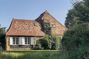Gîte pour 6 personnes, avec piscine et jardin à Pressignac-Vicq