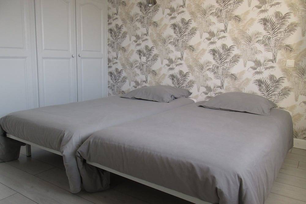Entire apartment, Great T3 ground floor in house in Mouguerre, Bayonne region