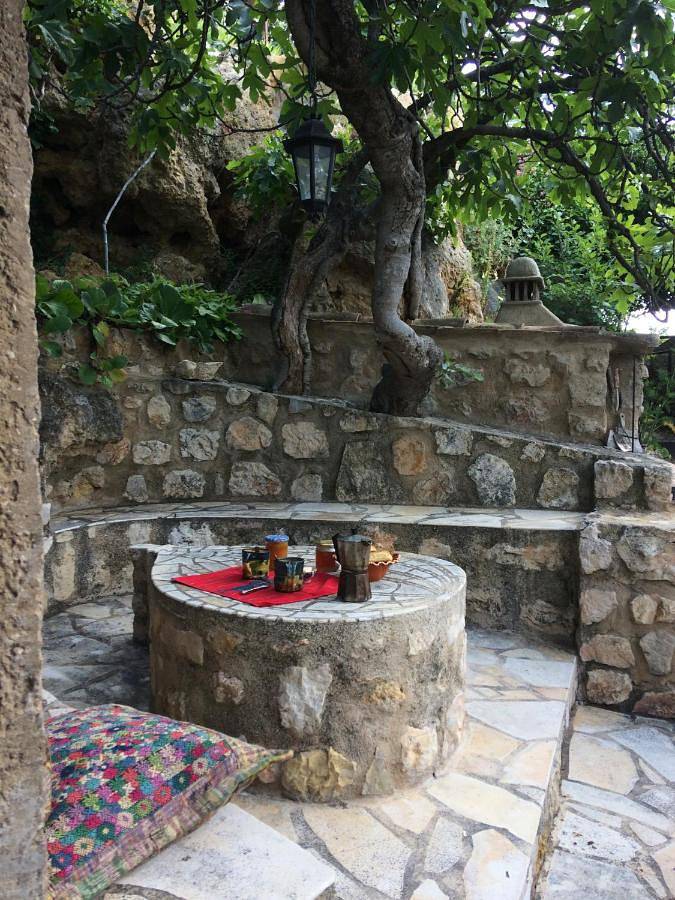 Location de vacances pour 3 personnes, avec jardin et terrasse, animaux acceptés à Ampus - 2