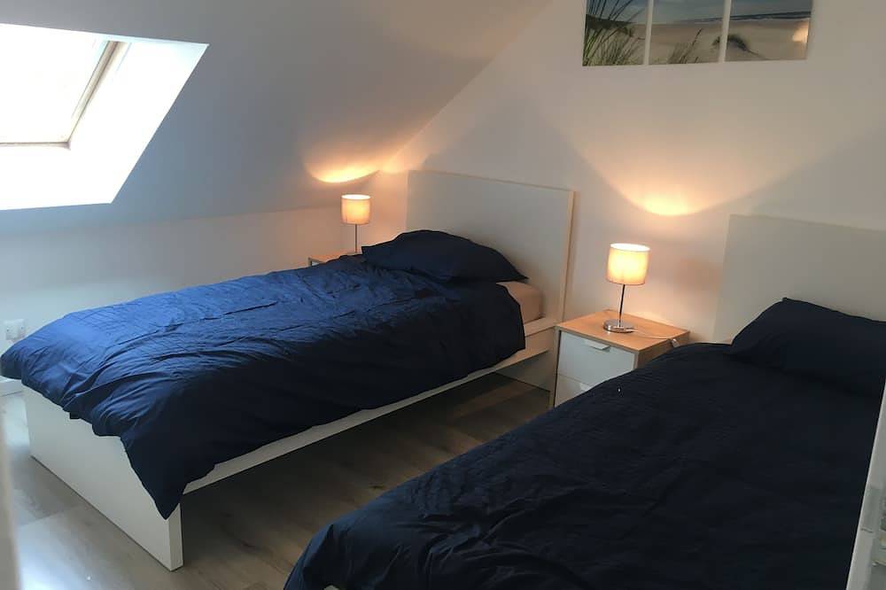Entire apartment, Apartment renovated to 50 meters from the beach in Saint-Sauveur-de-la-Mer, Lisieux region