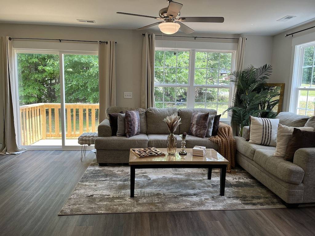 The Royal Suites.Family Friendly-Close to Clt Airport. Beautiful and peaceful. in Gaston County