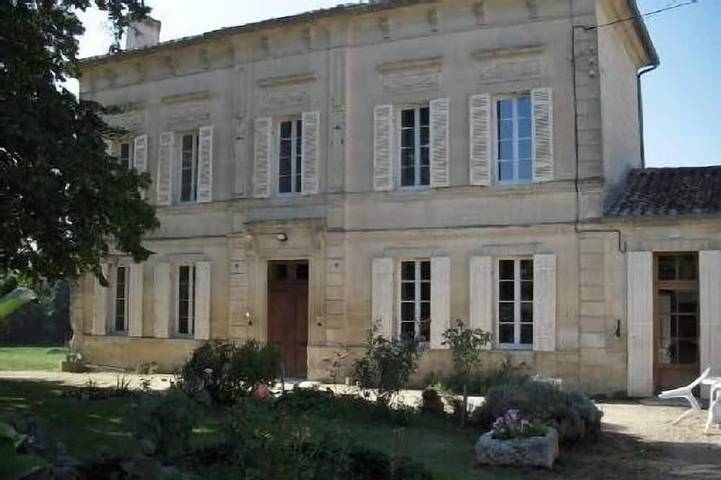 Maison d’hôte pour 6 personnes, avec Jardin à Puisseguin