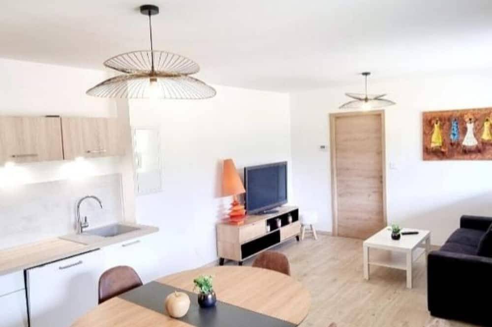 Appartement entier, Gîte Au Doubs Moment, vue exceptionnelle et panoramique sur le Doubs in Arçon, Jura Francais