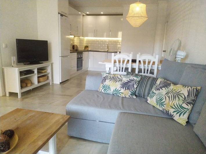 Apartamento inteiro, Apartment in beachfront complex in La Carihuela Torremolinos in La Carihuela, Torremolinos