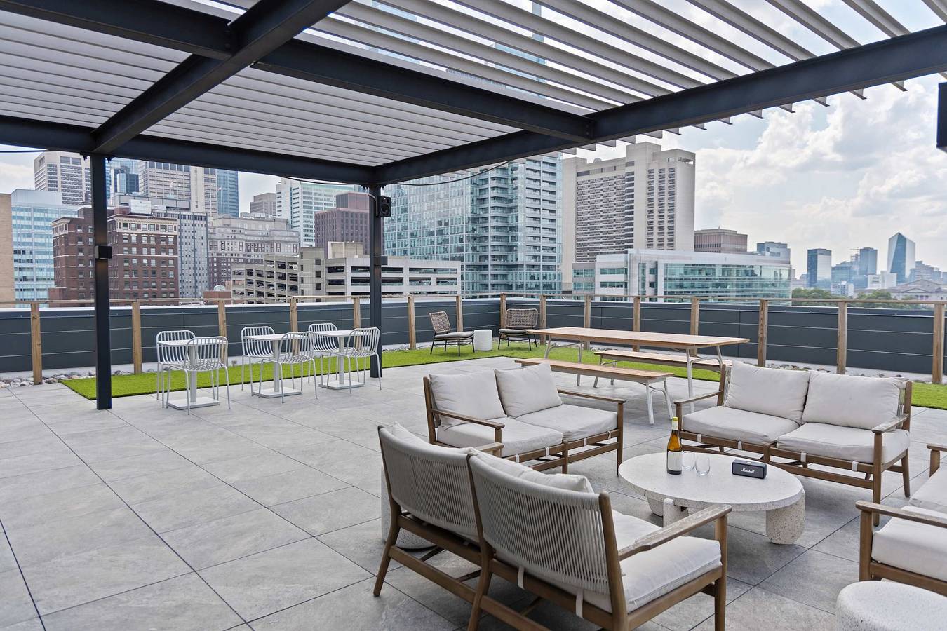 Apartamento entero, Sosuite   One Bed Apt w Rooftop  Gym  Laundry in Filadelfia, Pensilvania