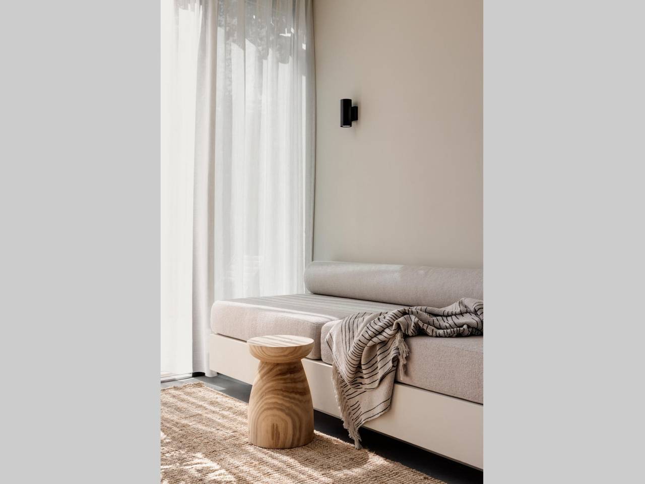 Heerlijke 4 persoons Lodge met houtgestookte Hottub nabij Zeewolde in het Horsterwold in Flevoland