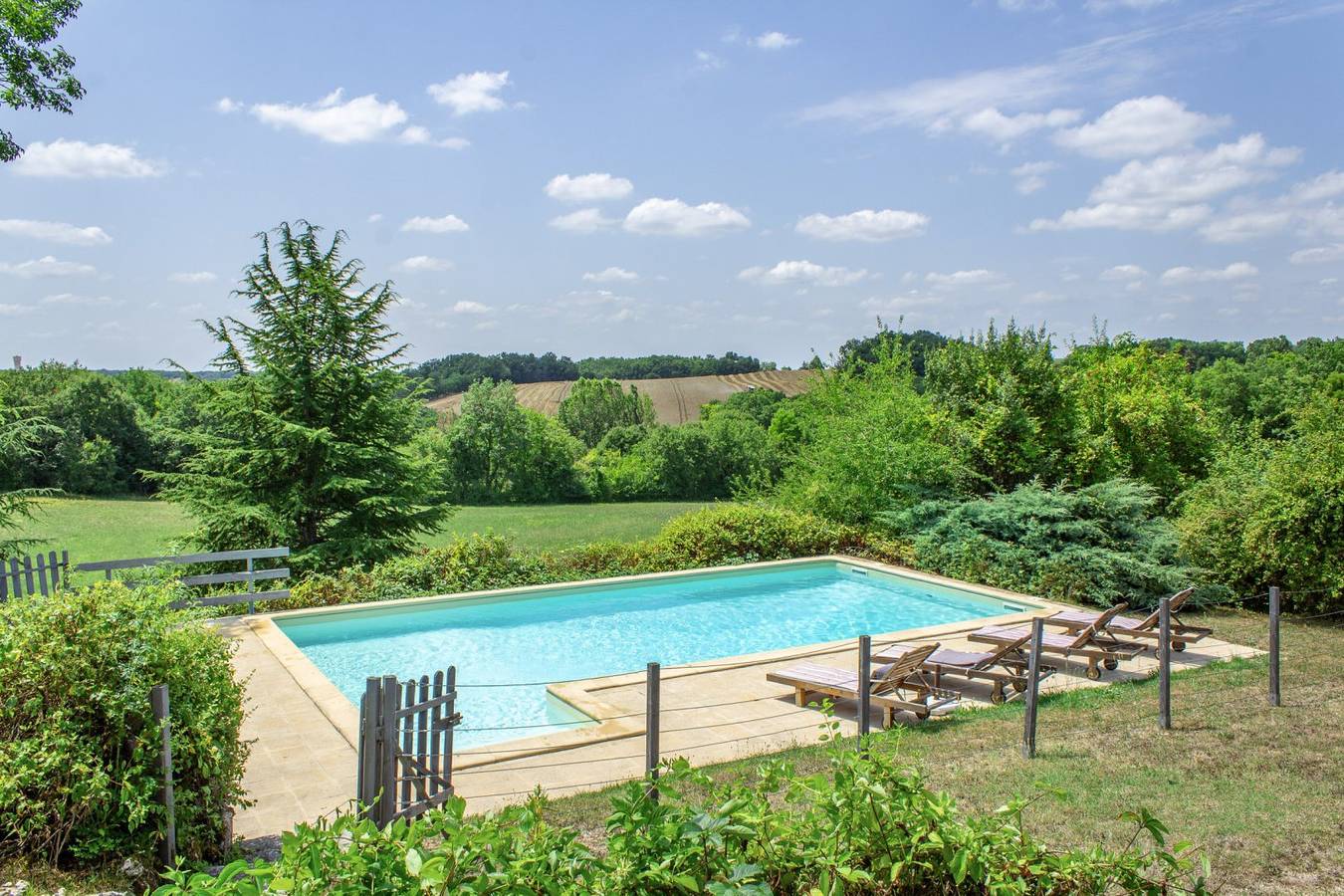 Maison multi-unité de 18 couchages avec piscine privée in Montaigu-de-Quercy, Tarn-et-Garonne