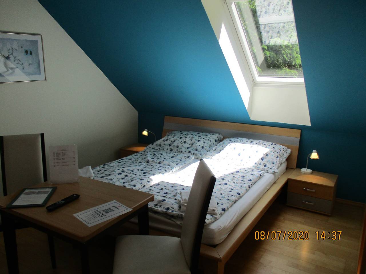 Ganze Ferienwohnung, Gästehaus "Zur schönen Aussicht" - Doppelzimmer Marille mit Balkon in Bezirk Krems an der Donau-Land