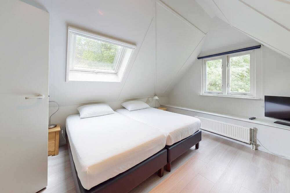 Ruim vakantiehuis direct aan het bos in Nationaal Park Dwingelderveld