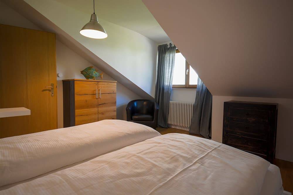 Ganze Wohnung, Apartment Wein im Nest am Wohrenberg in Daisendorf, Region Bodensee-Oberschwaben