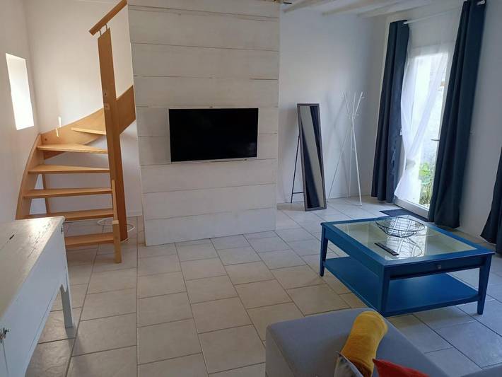 Gîte pour 5 personnes, avec jardin ainsi que vue et terrasse, animaux acceptés à Saint-Jean-Saint-Germain - 3