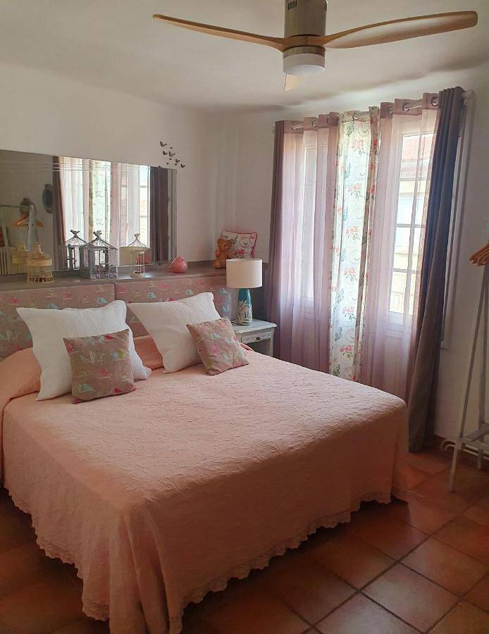 Apartment with Pool View in Pennautier, Région de Carcassonne