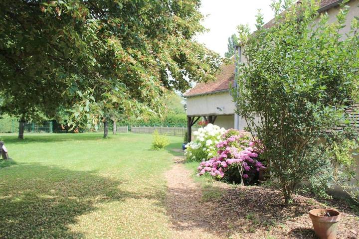 Maison de campagne pour 4 personnes, avec vue et jardin à Guérard (Seine-et-Marne)