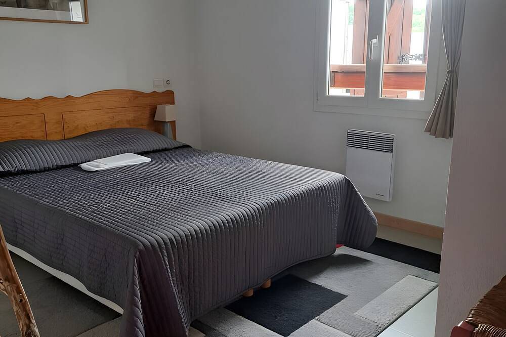 Casa de vacaciones 'Dúplex cerca del lago de la Raviège' con terraza privada y jardín privado in La Salvetat-sur-Agout, Region de Béziers