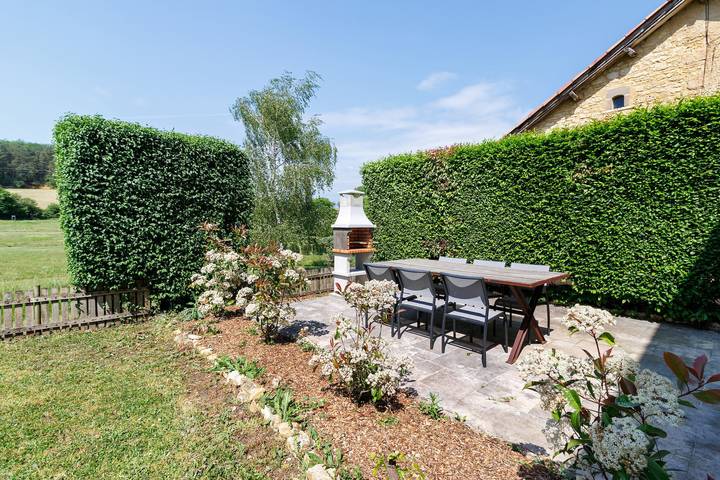 Location de vacances pour 6 personnes, avec jardin, adapté aux familles à Jayac - 2