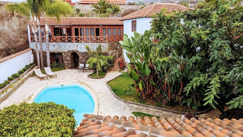 Villa for 2 people, with Yard in Tenerife